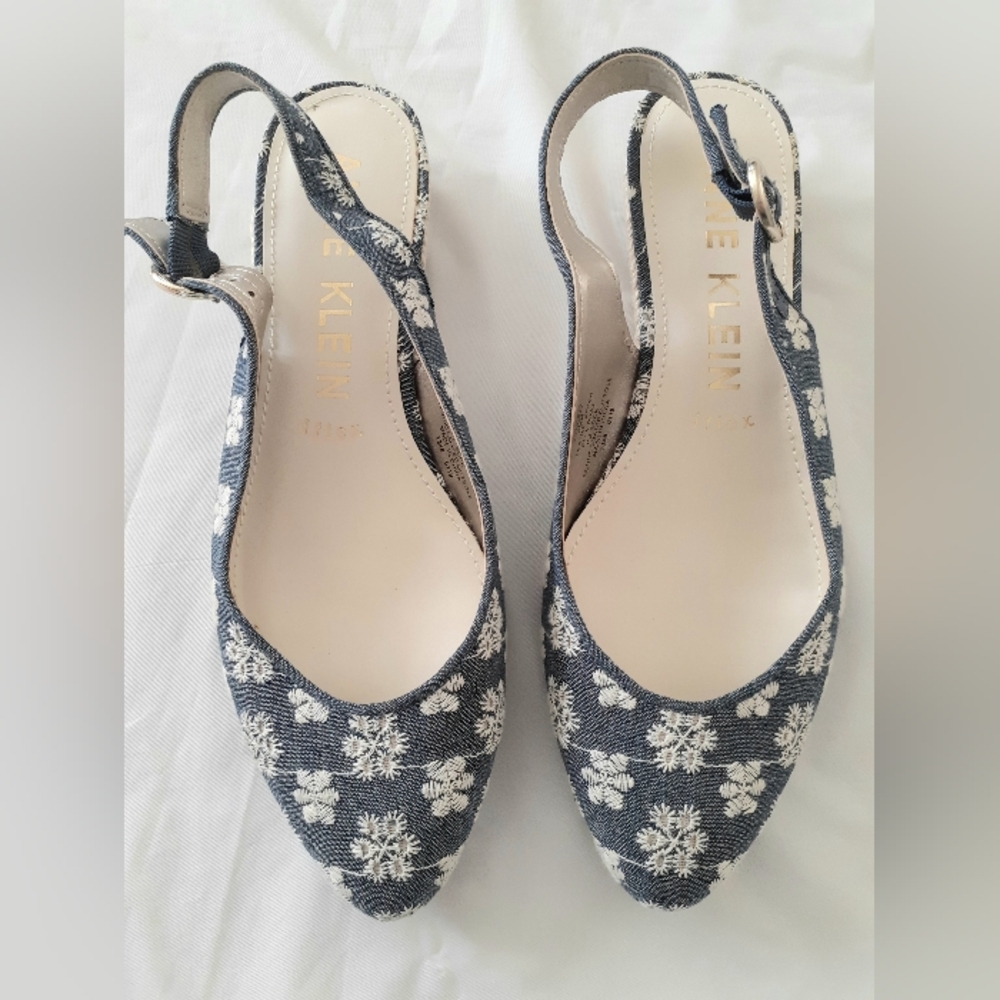 Women's shoes canvas wedge with backstrap